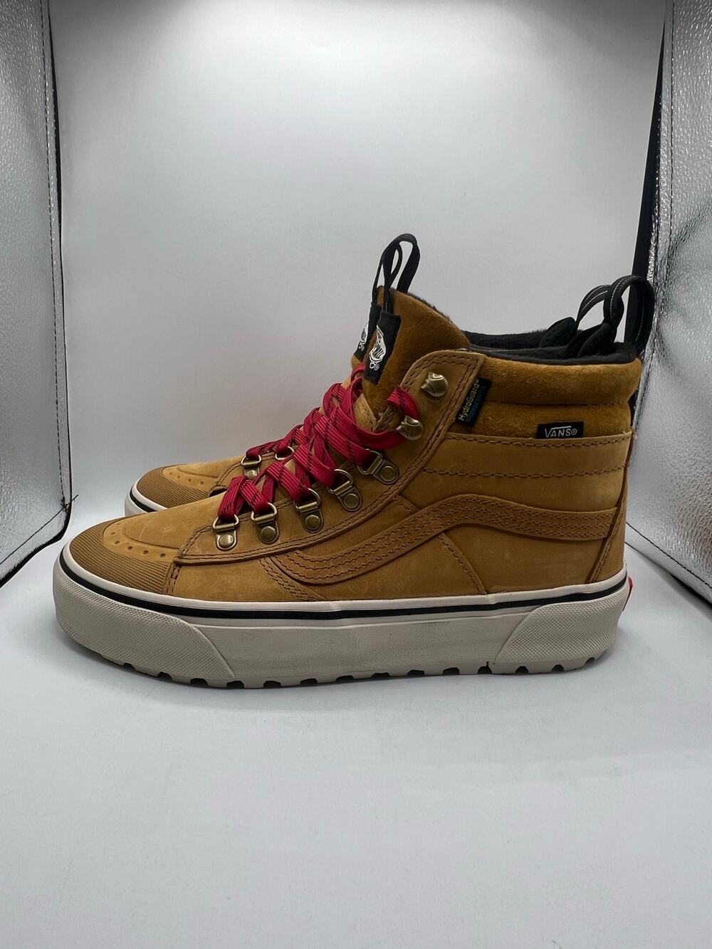 Vans Sk8-Hi MTE-2 Chipmunk Marshmallow size 7 mens